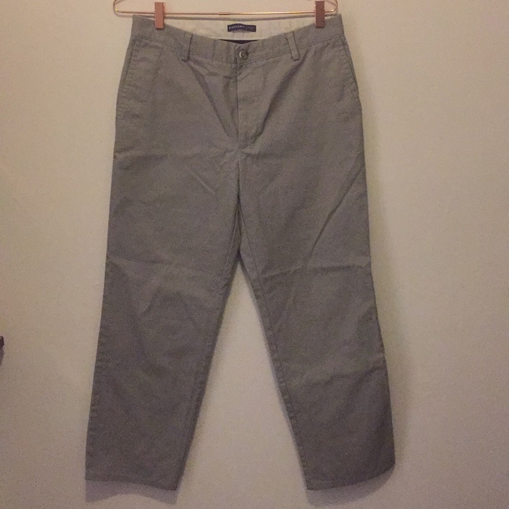 Dockers Chinos Khakis. Size 32 X 30. Straight cut